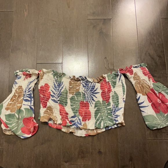 YaYa & Co off the shoulder shirt - Picture 3 of 3